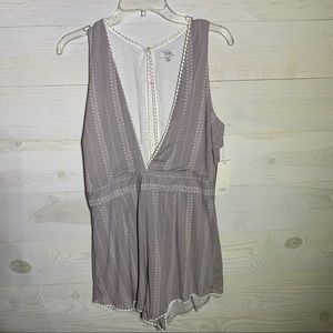 Tobi deep v romper